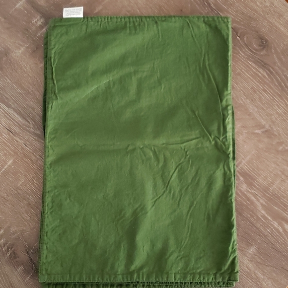 Set Of Four Green Table Placemats - Picture 2 of 4